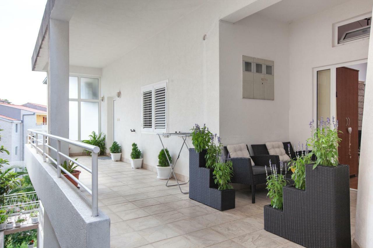 Apartments R Makarska Kültér fotó